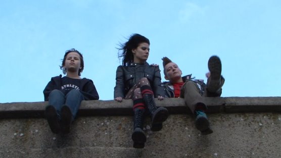 Silvia Gerina,Irena Hristoskova and Kaloian Siriiski as Courtney,Tenx and Radostin in Podslon (2010) Silvia Gerina,Irena Hristoskova and Kaloian Siriiski as Courtney,Tenx and Radostin in Podslon (2010)